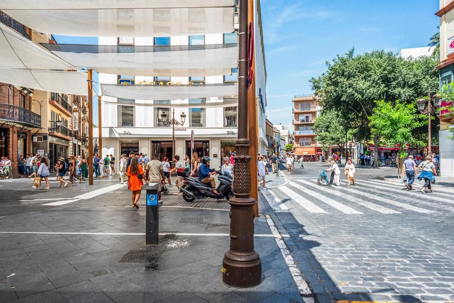 Calma Places - Luz De San Eloy Sevilla Spanien